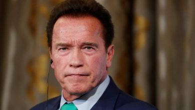 Photo of Schwarzenegger promete ayudar anciana de 102 años