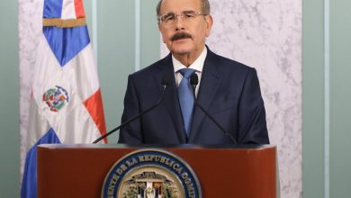 Photo of Presidente Medina extiende toque de queda hasta el 13 de junio