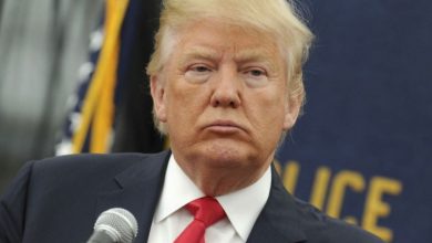 Photo of Trump ordena el desmantelamiento de siete agencias, entre ellas la de Voz de América
