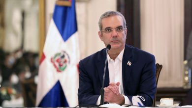 Photo of Presidente Abinader pone en retiro a tres generales y un contralmirante