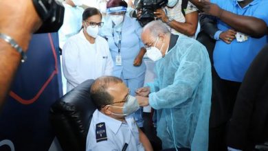 Photo of Doctor Familia Alcántara, primer dominicano en recibir la vacuna Covid-19 en RD