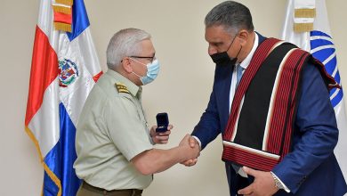 Photo of Ministro y director Policía se reúnen con Carabineros para transformación policial