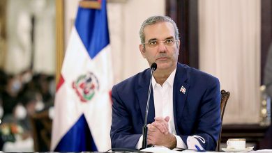 Photo of Abinader se reúne con periodístas