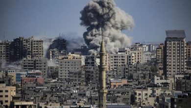 Photo of Los bombardeos israelíes matan al menos 16 palestinos en el centro y norte de Gaza