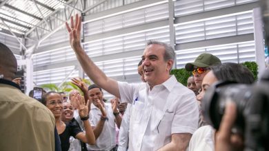 Photo of Sugieren Abinader ser árbitro en PRM y asumir su presidencia