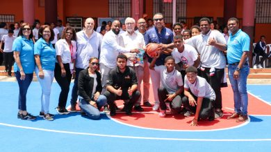 Photo of Inefi entrega cancha remozada y utilería al Colegio Salesiano Sagrado Corazón de Jesús de Villa Juana