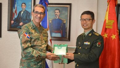 Photo of Presentan al ministro Defensa dominicano el primer agregado de Defensa de la República Popular China en la RD