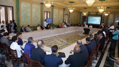 Photo of Gobierno continúa el diálogo y celebra reunión con abogados para tratar reforma constitucional