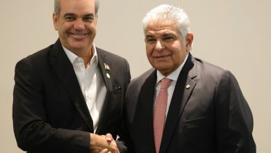 Photo of La crisis venezolana se cuela en los actos de asunción de Abinader en República Dominicana