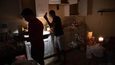 Photo of Casi un millón de personas sin luz en Puerto Rico por la tormenta Ernesto