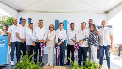 Photo of Raquel Peña entrega escuela, campo de béisbol y da palazo para ampliación de hospital, en el sur