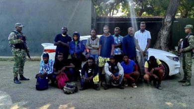 Photo of Detienen a 16 inmigrantes haitianos en Dajabón en un Hyundai Sonata