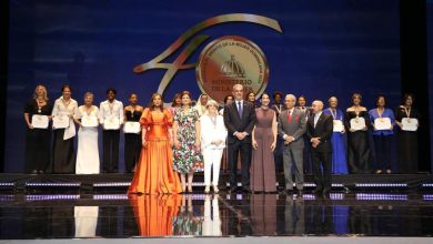 Photo of Abinader otorga la Medalla al Mérito de la Mujer a 16 dominicanas