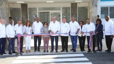 Photo of Abinader inaugura Hospital Provincial en Baní y centro deportivo en Sabana Yegua, Azua