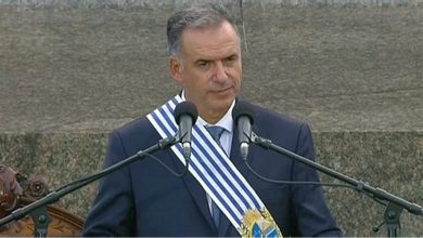 Photo of Yamandú Orsi es investido como nuevo presidente de Uruguay hasta 2030
