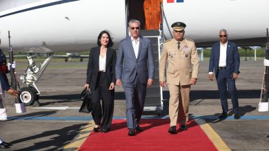 Photo of Abinader retorna al país luego de participar en actos funerales del papa Francisco