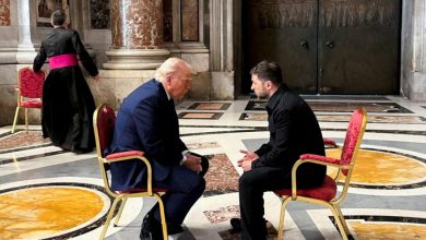 Photo of ¿De qué habló Zelenski con Trump en el funeral del Papa Francisco?