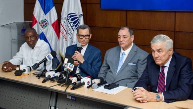 Photo of Gobierno anuncia aumento salarial de un 30 % y un 25 % al sector turístico nacional