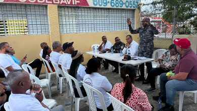 Photo of Comisión del Ministerio de Interior y Policía se reúne con líderes comunitarios de Villa Francisca para abordar problemáticas del sector