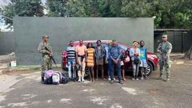 Photo of Ejército detiene vehículo con 14 haitianos en indocumentados en Mao, Valverde