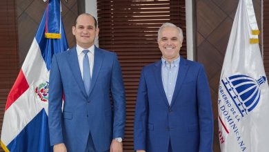 Photo of Luis Miguel De Camps juramenta a Adolfo Pérez de León como nuevo director del INABIE