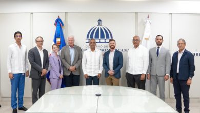 Photo of Delegación de EE. UU. observa el desarrollo del país en tierras raras