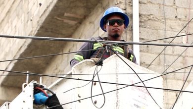 Photo of Edeeste continúa los trabajos para mejorar el servicio eléctrico en Los Tres Brazos