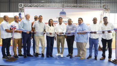 Photo of Gobierno inaugura nuevas instalaciones deportivas en Salinas, en Peravia, y Tábara Abajo, en Azua