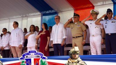Photo of Abinader encabeza desfile conmemorativo del 213.º aniversario del natalicio de Juan Pablo Duarte