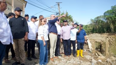 Photo of Abinader visita zonas impactadas por inundaciones en Gaspar Hernández;