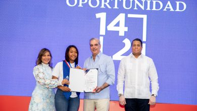 Photo of Abinader encabeza graduación de 4,000 jóvenes