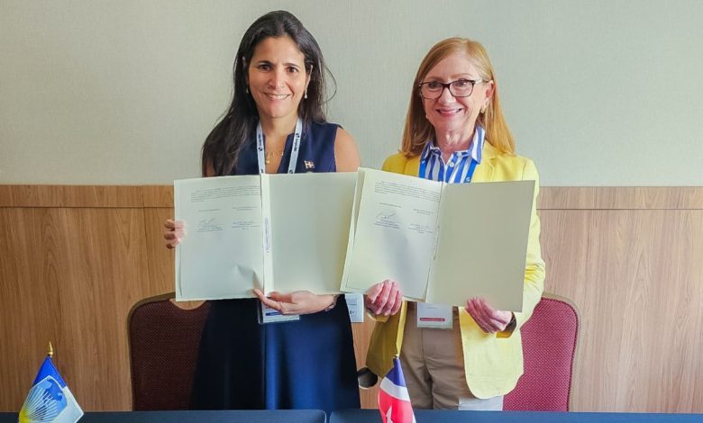 Photo of RD y BID firman acuerdo para impulsar ingreso del país a la OCDE