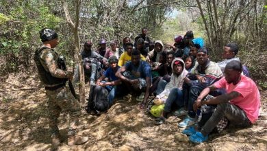Photo of Ejército detiene 65 haitianos en condición migratoria irregular en Montecristi