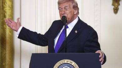 Photo of Trump dice que la “gran oleada” de ataques contra Irán no ha ocurrido pero será “pronto»