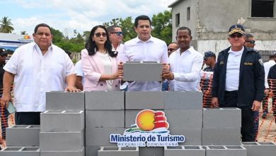 Photo of Turismo inicia construcción de parque-parador en Las Clavellinas, Azua