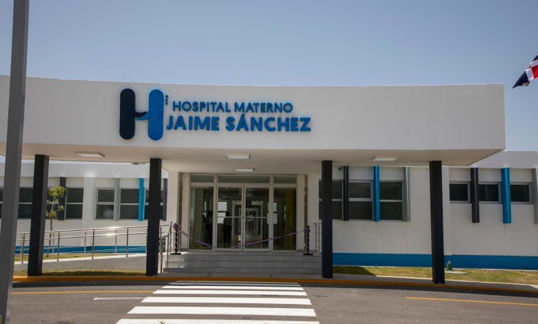 Photo of Entregan remozado y ampliado Hospital Materno Infantil Dr. Jaime Sánchez, en Barahona