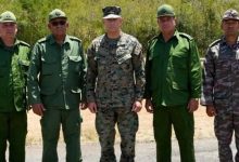 Photo of Jefe militar de EE. UU. se reúne con alto mando del Ejército cubano en Guantánamo
