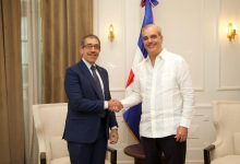 Photo of Presidente Abinader recibe en el Palacio Nacional al nuevo rector electo de la UASD, Jorge Asjana David