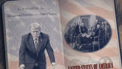 Photo of Trump presenta el nuevo pasaporte de EEUU