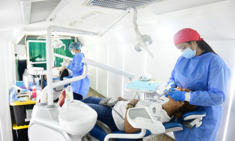 Photo of Ministerio de Salud lleva atención médica gratuita a familias de Villa Tapia