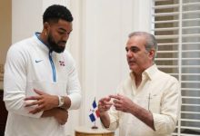 Photo of Presidente Abinader felicita a Karl-Anthony Towns tras conquistar campeonato de la NBA