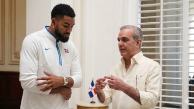 Photo of Presidente Abinader felicita a Karl-Anthony Towns tras conquistar campeonato de la NBA