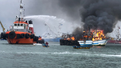 Photo of Trabajos de mantenimiento, la posible causa del incendio de 35 embarcaciones en Ecuador