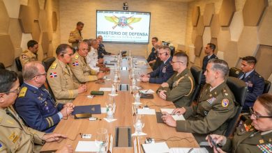 Photo of Ministro de Defensa recibe delegación del Comando Sur de los Estados Unidos para fortalecer la cooperación estratégica bilateral
