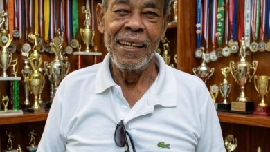 Photo of Víctor Pascual, el escultor de campeones que llegará al Pabellón de la Fama
