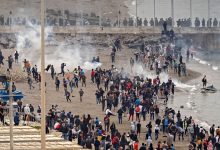 Photo of Marruecos eleva a 148 los migrantes interceptados cerca de la frontera con Ceuta