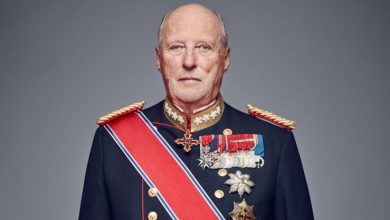 Photo of El rey Harald de Noruega muere a los 89 años y Haakon VIII le sucede en un país inmerso en luto