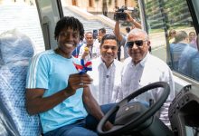 Photo of Gobierno entrega autobús a la Fundación Creando Sonrisas Eternas de Marileidy Paulino