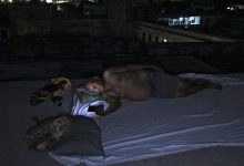 Photo of Cubanos duermen en azoteas y espacios públicos ante el calor y los apagones