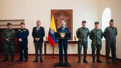 Photo of De la Espriella presenta la nueva cúpula militar para «combatir el crimen» en Colombia